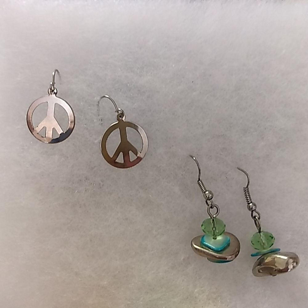 🌻 Dangling Earrings